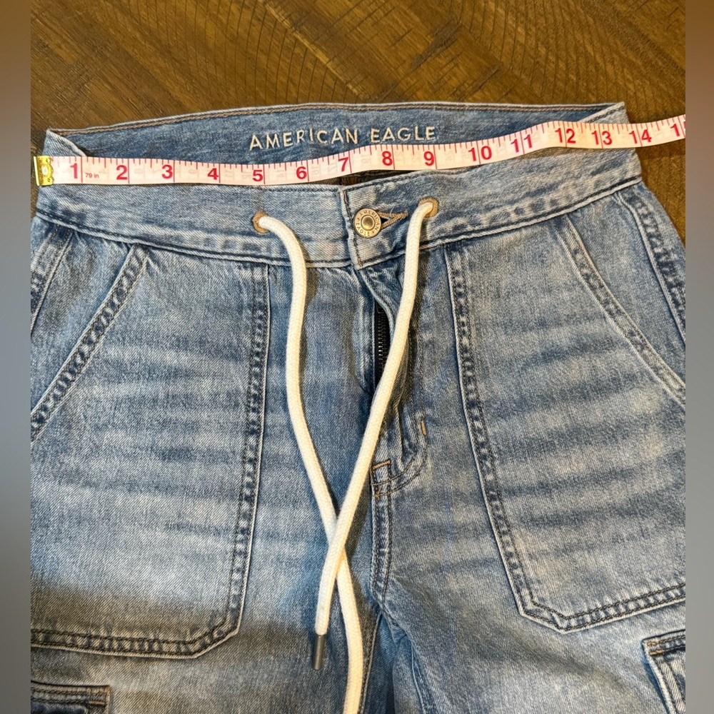 SOLD X POSTED American Eagle High Waisted Light Wash Denim Cargo - Picture 7 of 14